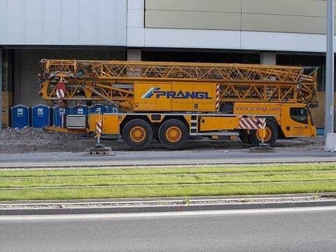 Knuckle Boom Crane